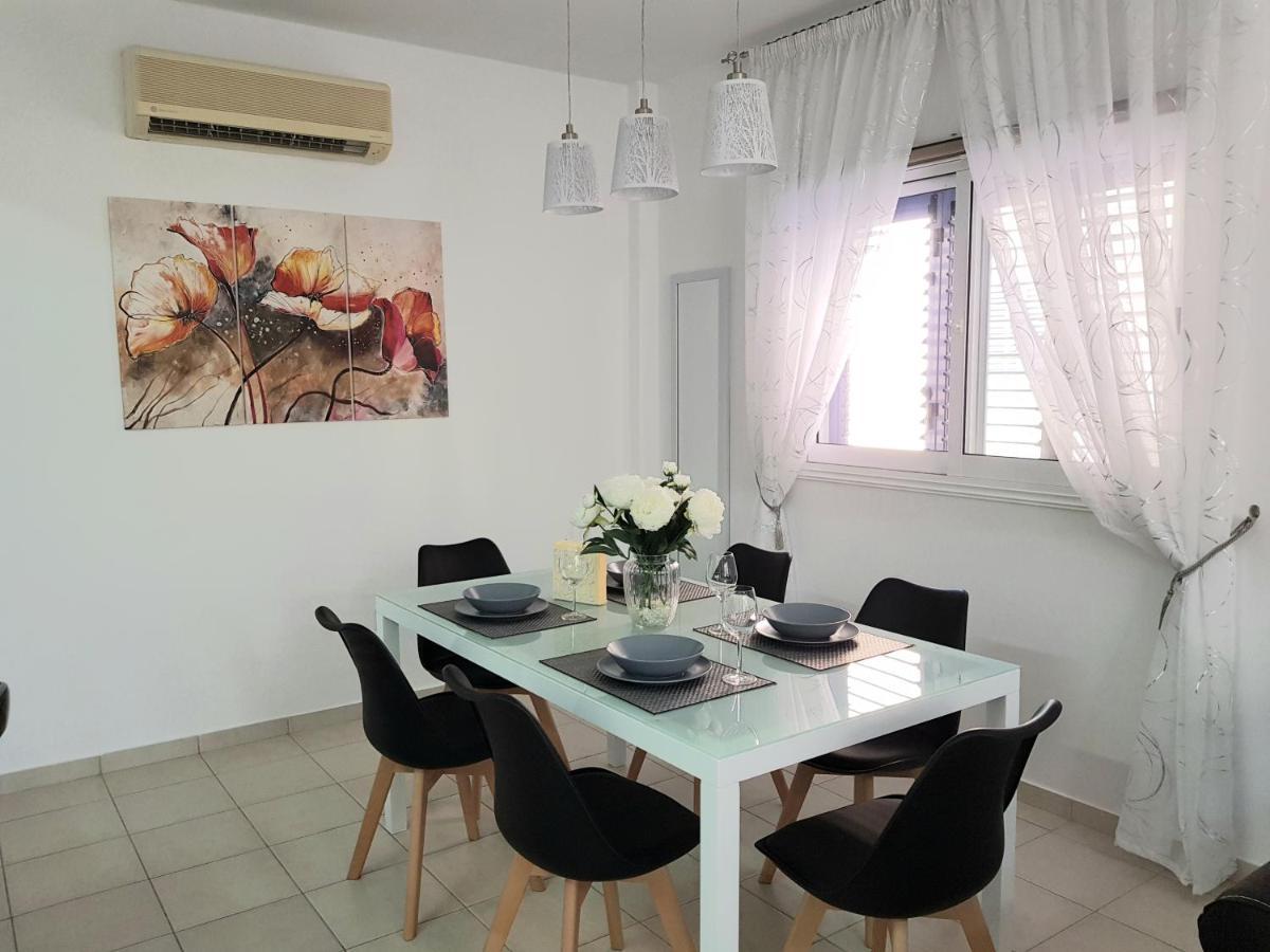 Paradise Gardens IV 2 Bd Amazing Apartment Paphos Buitenkant foto