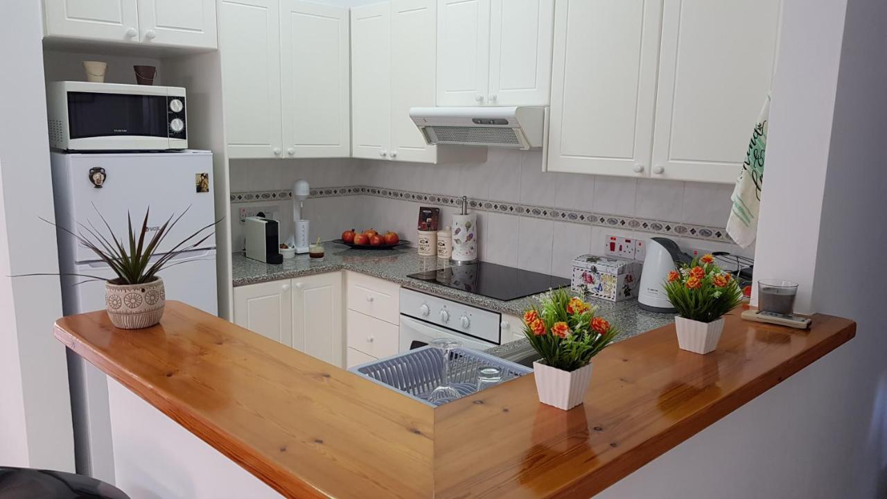 Paradise Gardens IV 2 Bd Amazing Apartment Paphos Buitenkant foto