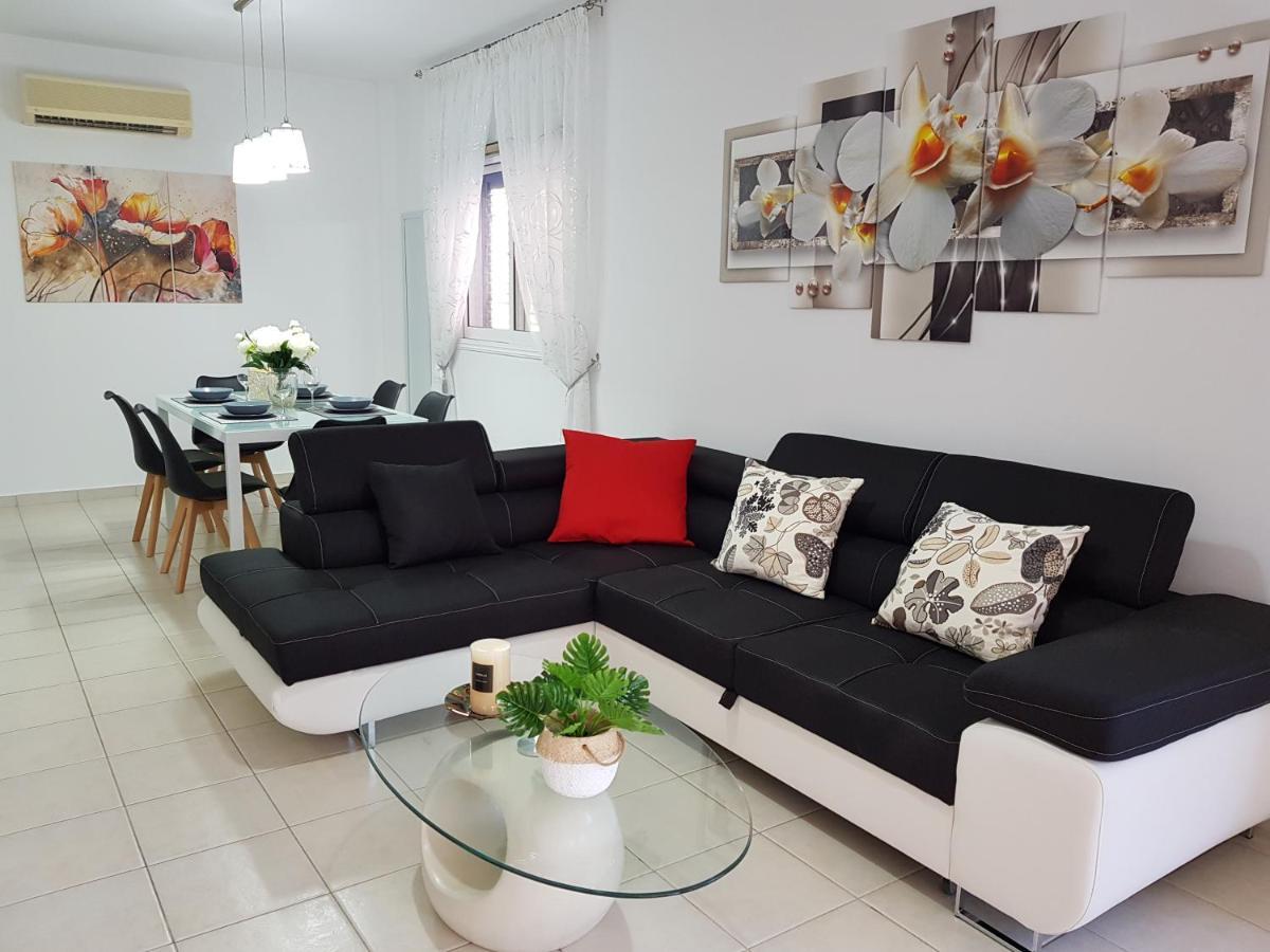 Paradise Gardens IV 2 Bd Amazing Apartment Paphos Buitenkant foto